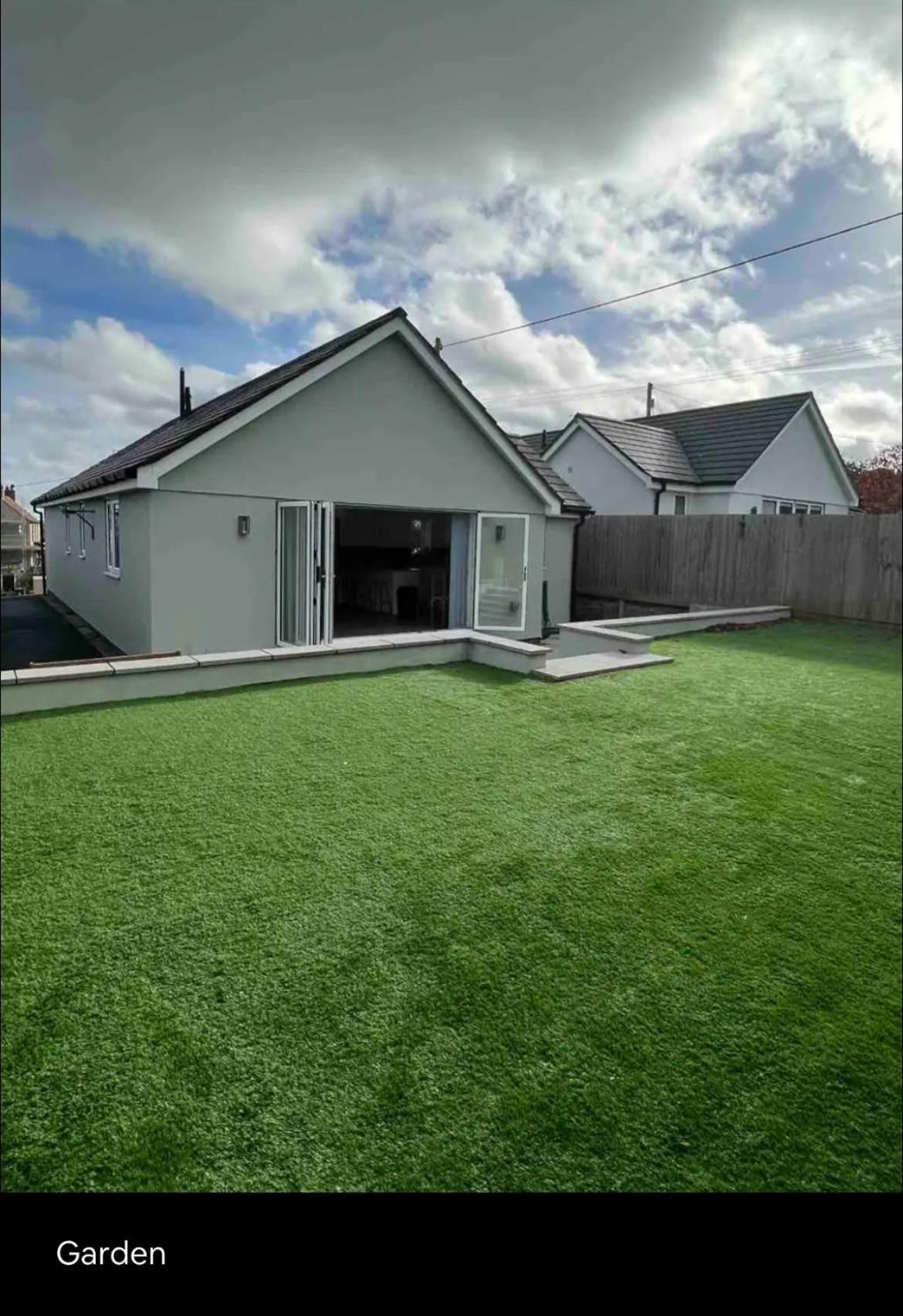 Green 3 Bed Bungalow With En-Suite And Parking Felton  Екстериор снимка